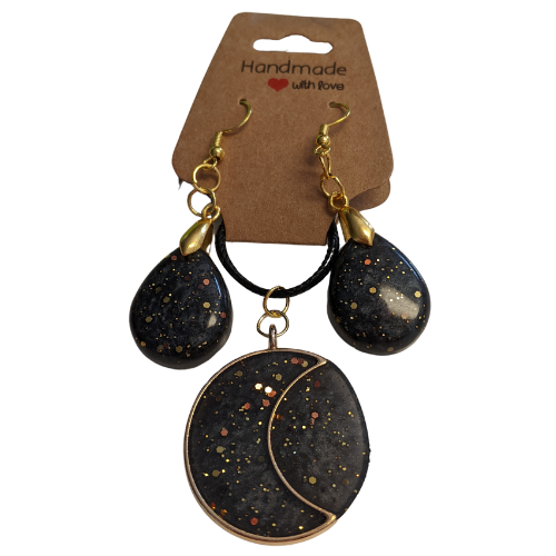 Moon Necklace with Teardrop Earrings